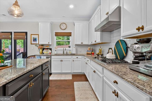 400 Silver Brook Drive, Woodstock, GA 30188