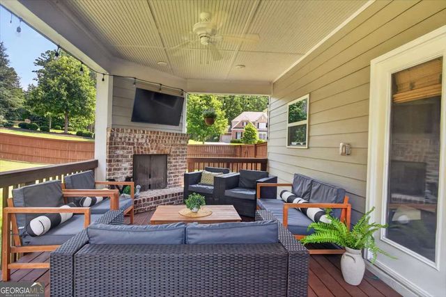 400 Silver Brook Drive, Woodstock, GA 30188