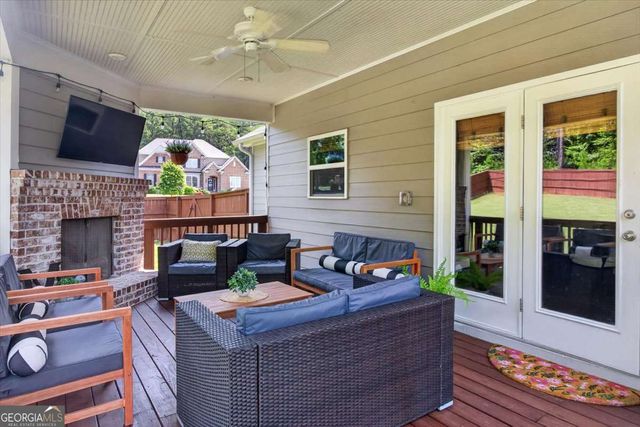 400 Silver Brook Drive, Woodstock, GA 30188