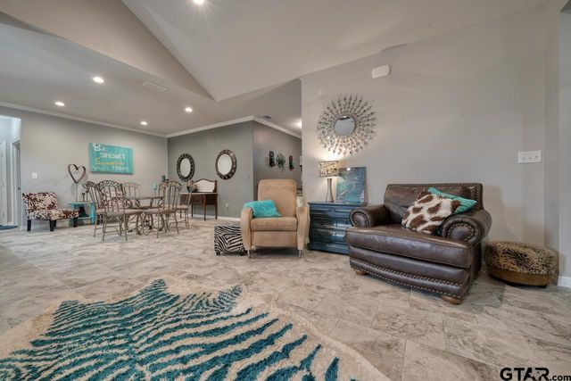 312 Kingdom Blvd, Lindale, TX 75771