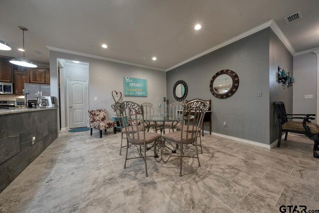 312 Kingdom Blvd, Lindale, TX 75771
