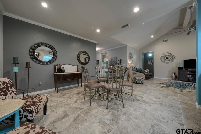 312 Kingdom Blvd, Lindale, TX 75771