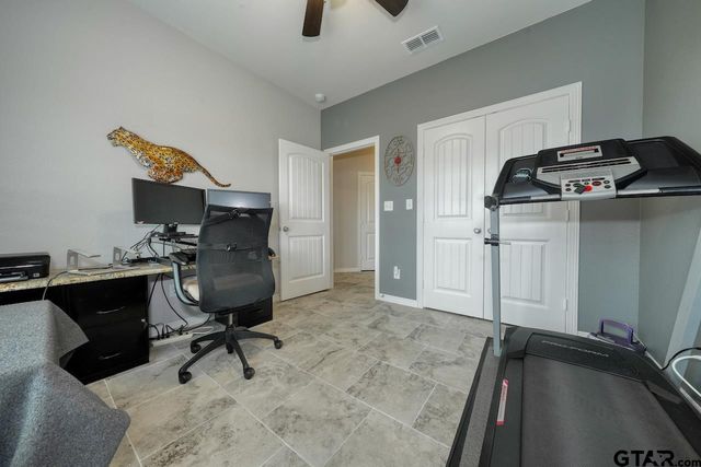 312 Kingdom Blvd, Lindale, TX 75771