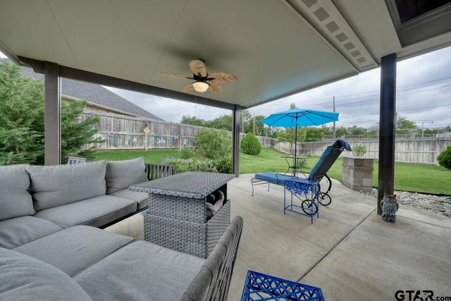 312 Kingdom Blvd, Lindale, TX 75771