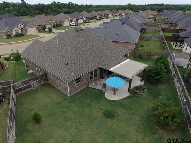 312 Kingdom Blvd, Lindale, TX 75771