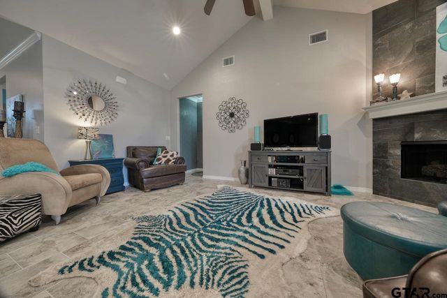 312 Kingdom Blvd, Lindale, TX 75771