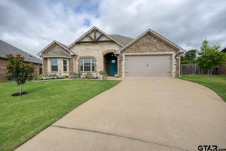 312 Kingdom Blvd, Lindale, TX 75771