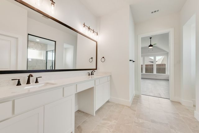 6036 Foxwheel Way, Fort Worth, TX 76123