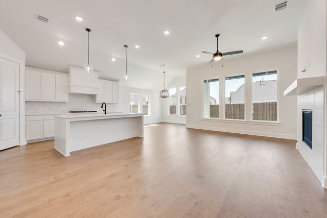 6036 Foxwheel Way, Fort Worth, TX 76123