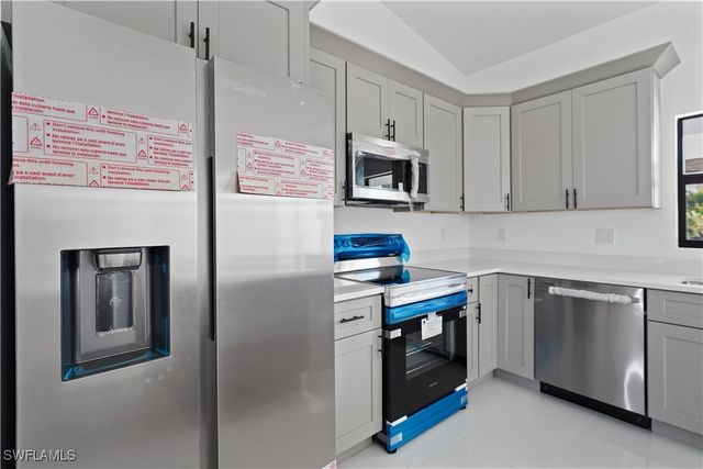 2458 NW 9th TER, Cape Coral, FL 33993