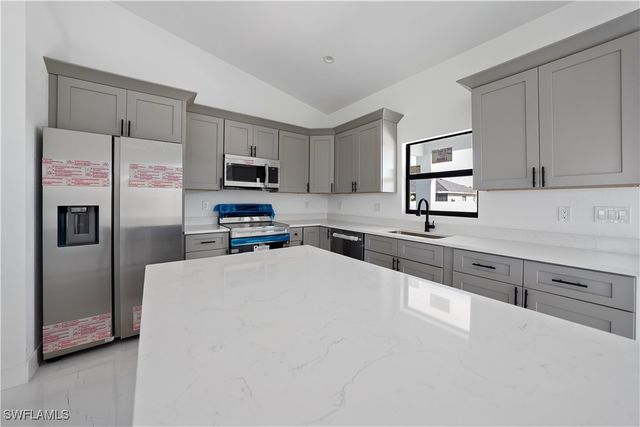 2458 NW 9th TER, Cape Coral, FL 33993