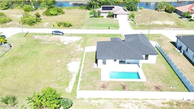 2458 NW 9th TER, Cape Coral, FL 33993
