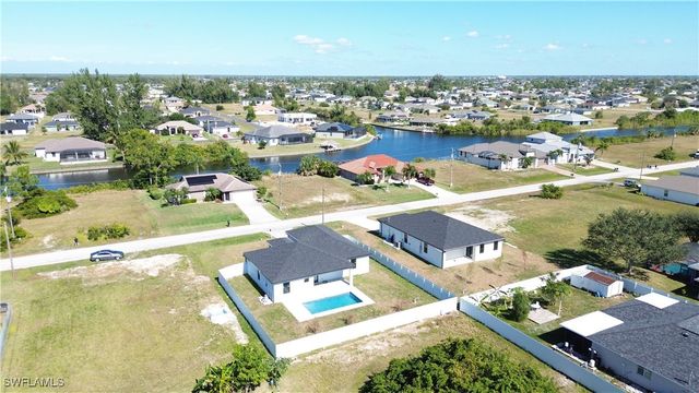 2458 NW 9th TER, Cape Coral, FL 33993