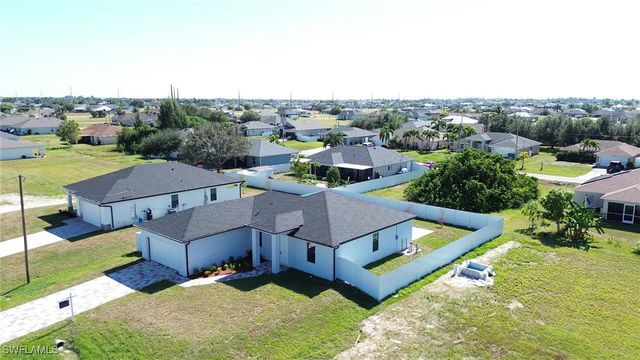 2458 NW 9th TER, Cape Coral, FL 33993