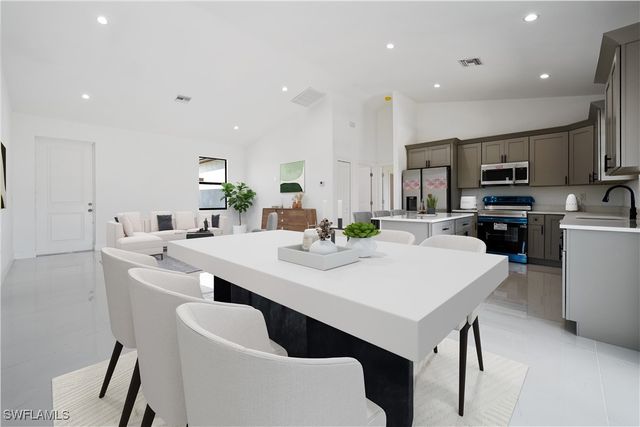 2458 NW 9th TER, Cape Coral, FL 33993