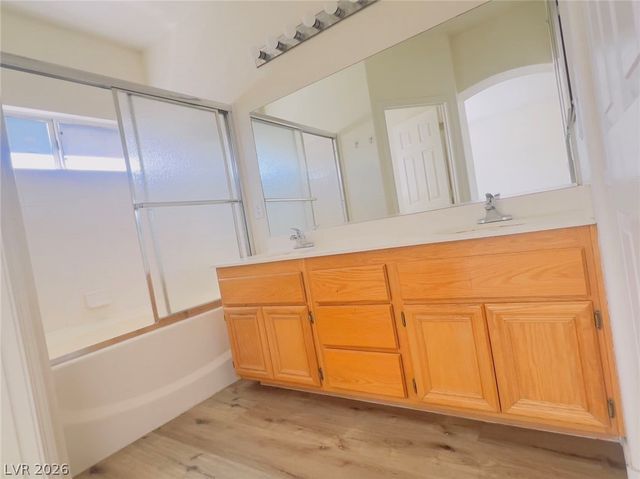 7941 BLUE BROOK Drive, Las Vegas, NV 89147