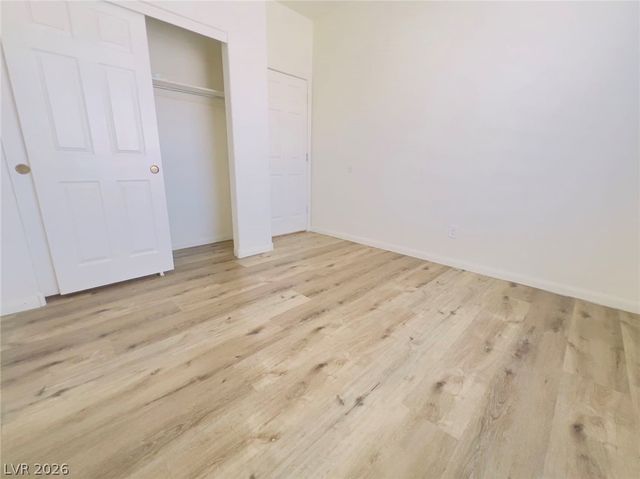 7941 BLUE BROOK Drive, Las Vegas, NV 89147