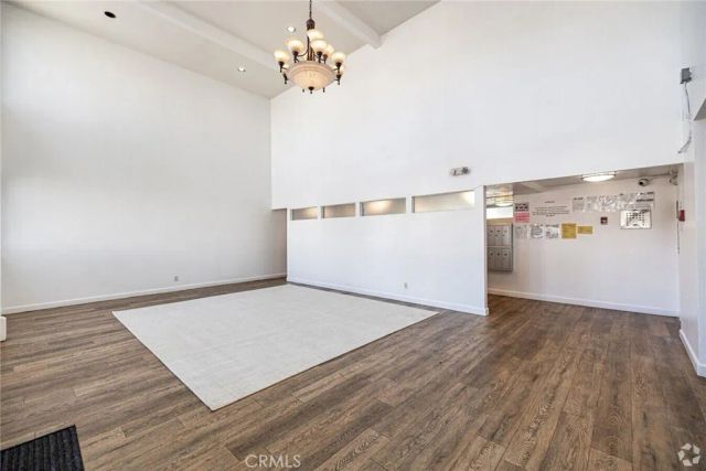 19050 Sherman, Reseda, CA 91335