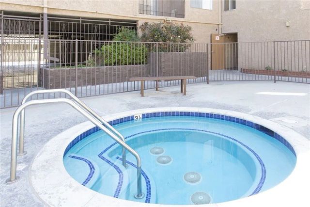 19050 Sherman, Reseda, CA 91335