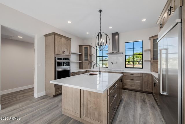 8451 W DALEY Lane, Peoria, AZ 85383