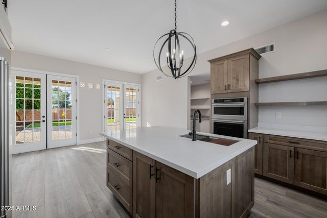 8451 W DALEY Lane, Peoria, AZ 85383