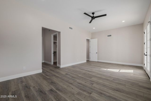 8451 W DALEY Lane, Peoria, AZ 85383