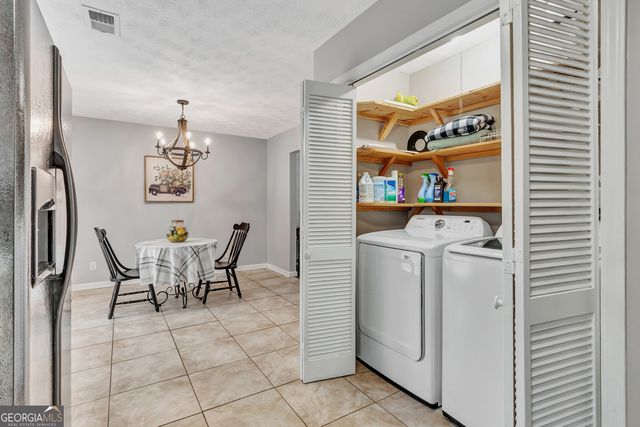 2089 Moore Rd, Moreland, GA 30259