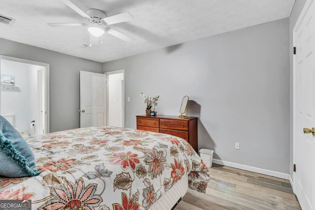 2089 Moore Rd, Moreland, GA 30259