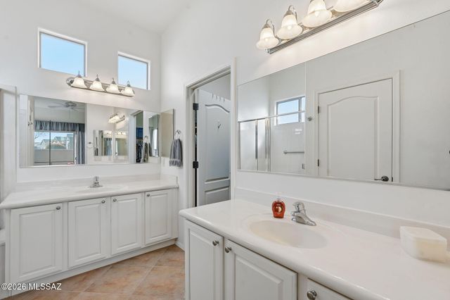 5812 S Azure Vista Way, Green Valley, AZ 85622