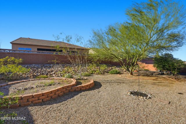 5812 S Azure Vista Way, Green Valley, AZ 85622