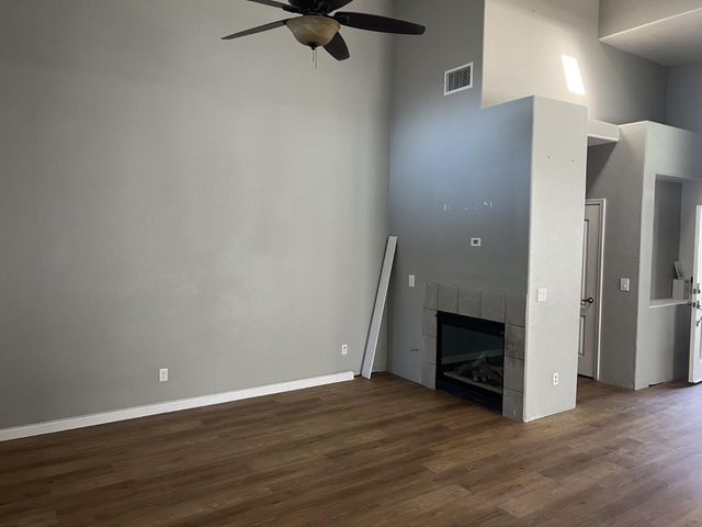 5845 W Decatur Avenue, Fresno, CA 93722