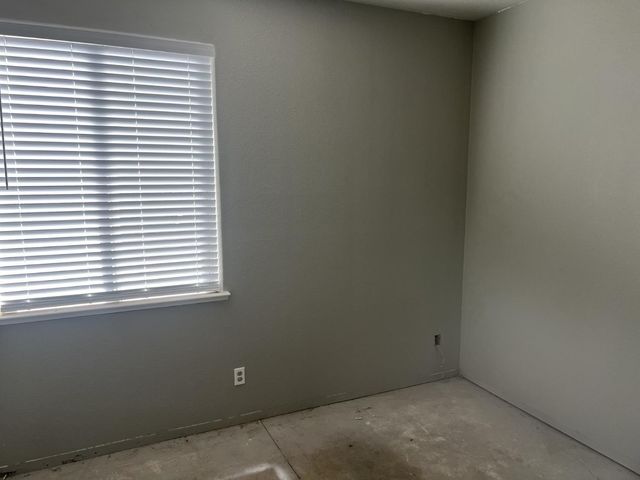 5845 W Decatur Avenue, Fresno, CA 93722