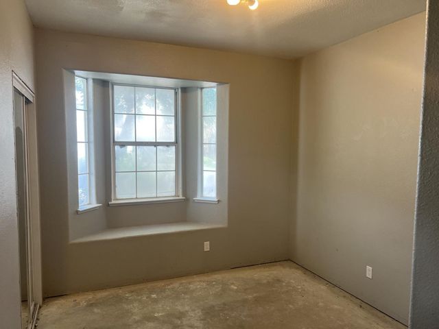 5845 W Decatur Avenue, Fresno, CA 93722