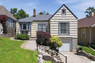 5560 Poppleton Avenue, Omaha, NE 68106