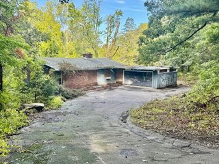 28 Cherry St, Shrewsbury, MA 01545