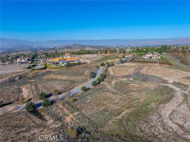 7478 Via Montecito, Riverside, CA 92506