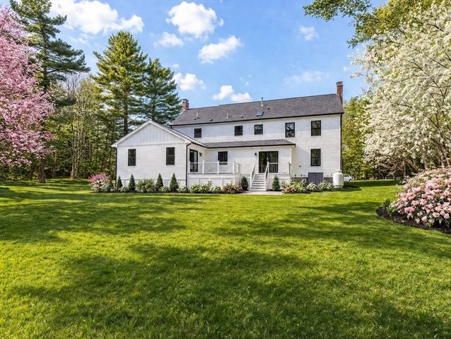 12 Brookside Ln, Norfolk, MA 02056