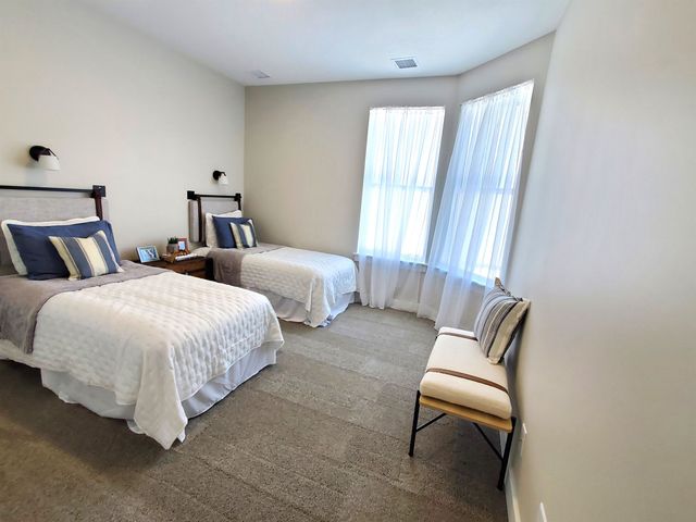 318 W Boxthorn Dr, Andover, KS 67002