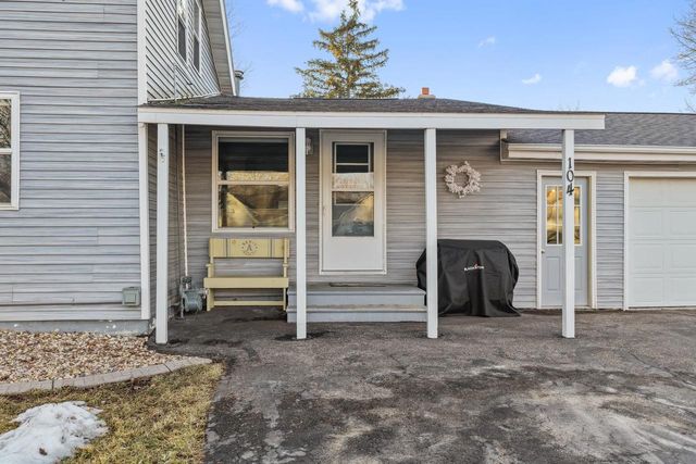 104 N 3RD AVENUE, Winneconne, WI 54986
