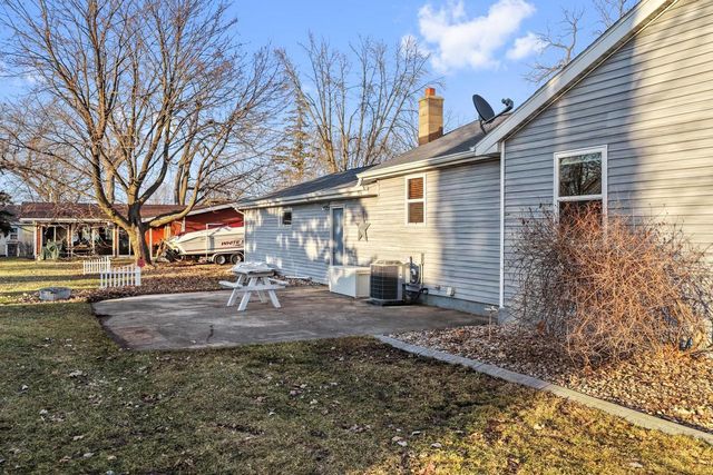 104 N 3RD AVENUE, Winneconne, WI 54986