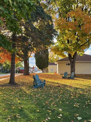 104 N 3RD AVENUE, Winneconne, WI 54986