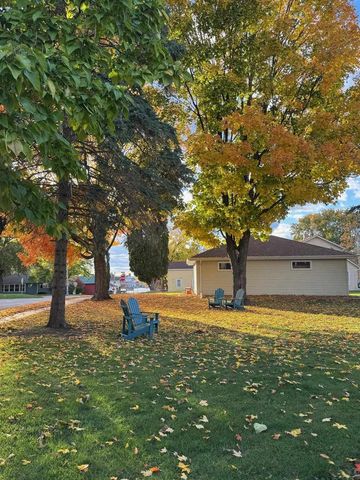 104 N 3RD AVENUE, Winneconne, WI 54986