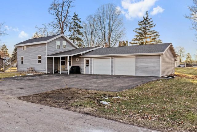 104 N 3RD AVENUE, Winneconne, WI 54986