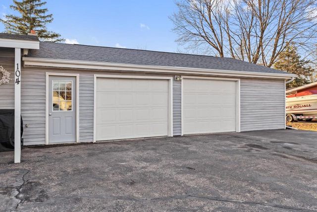 104 N 3RD AVENUE, Winneconne, WI 54986