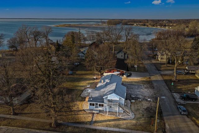 104 N 3RD AVENUE, Winneconne, WI 54986