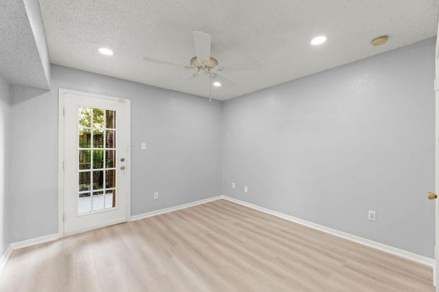 2121 Hepburn Street 1216, Houston, TX 77054