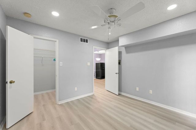 2121 Hepburn Street 1216, Houston, TX 77054