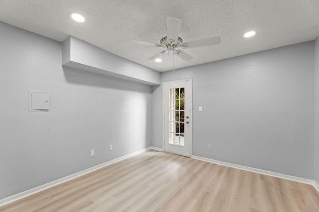 2121 Hepburn Street 1216, Houston, TX 77054