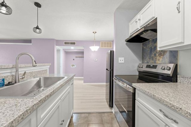 2121 Hepburn Street 1216, Houston, TX 77054
