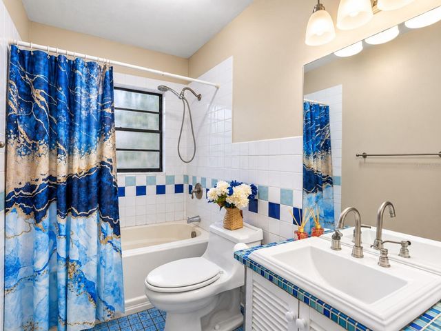 19201 ALICE CIRCLE, Lutz, FL 33558